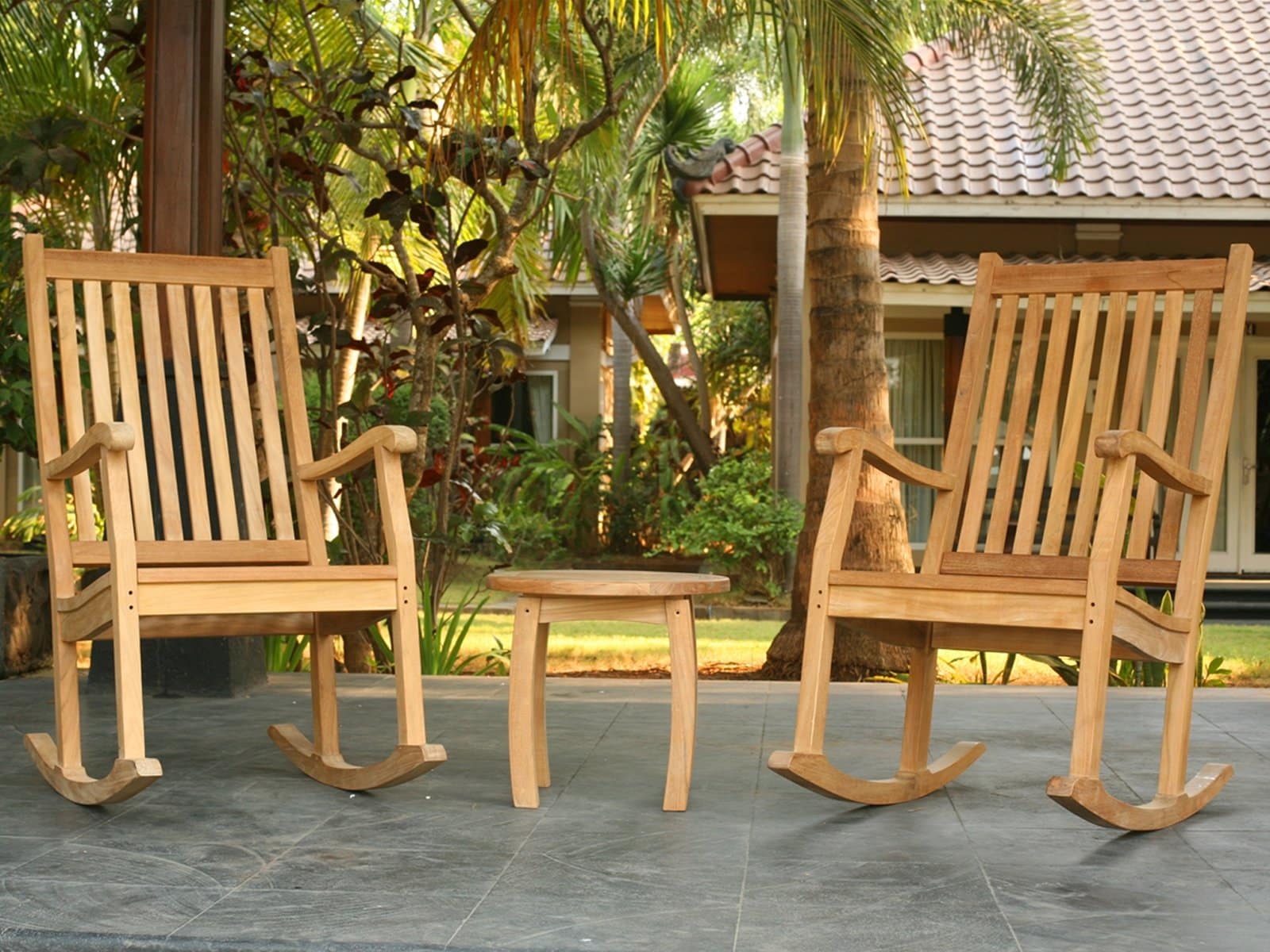 outdoor teak furniture