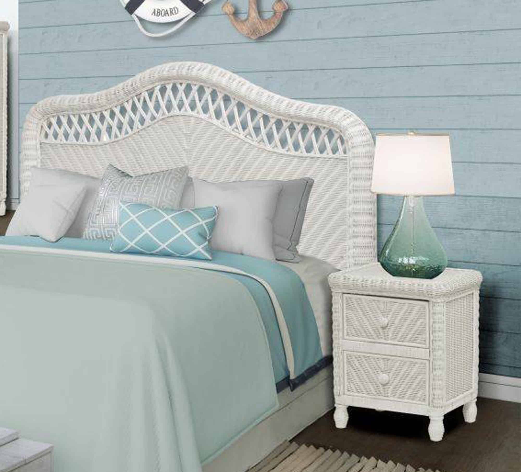 White wicker deals bed