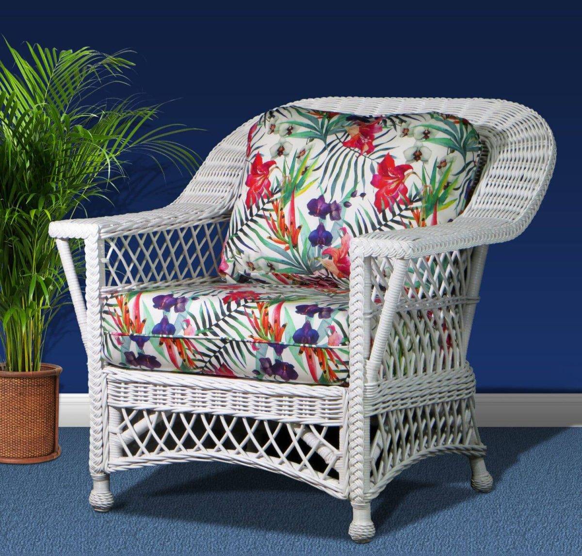 bar harbor white lounge chair