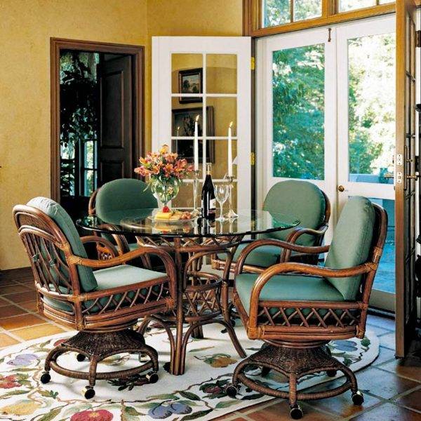 antigua dining set with caster chairs