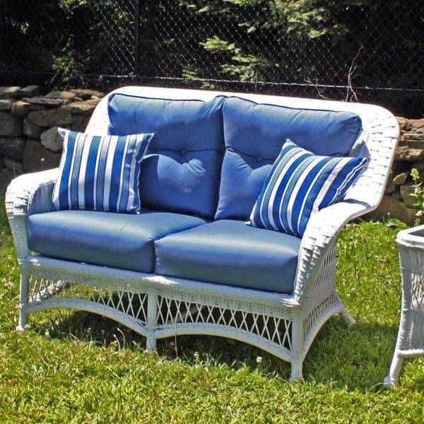 Augusta Loveseat in White Wicker