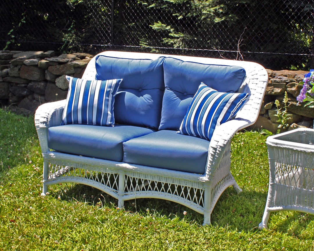 Augusta Loveseat in White Wicker