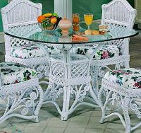 GAZEBO WHITE DINING TABLE