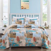 beachy patchwork quilt set