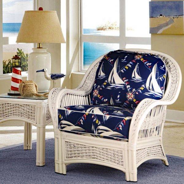 REGATTA WHITE LOUNGE CHAIR