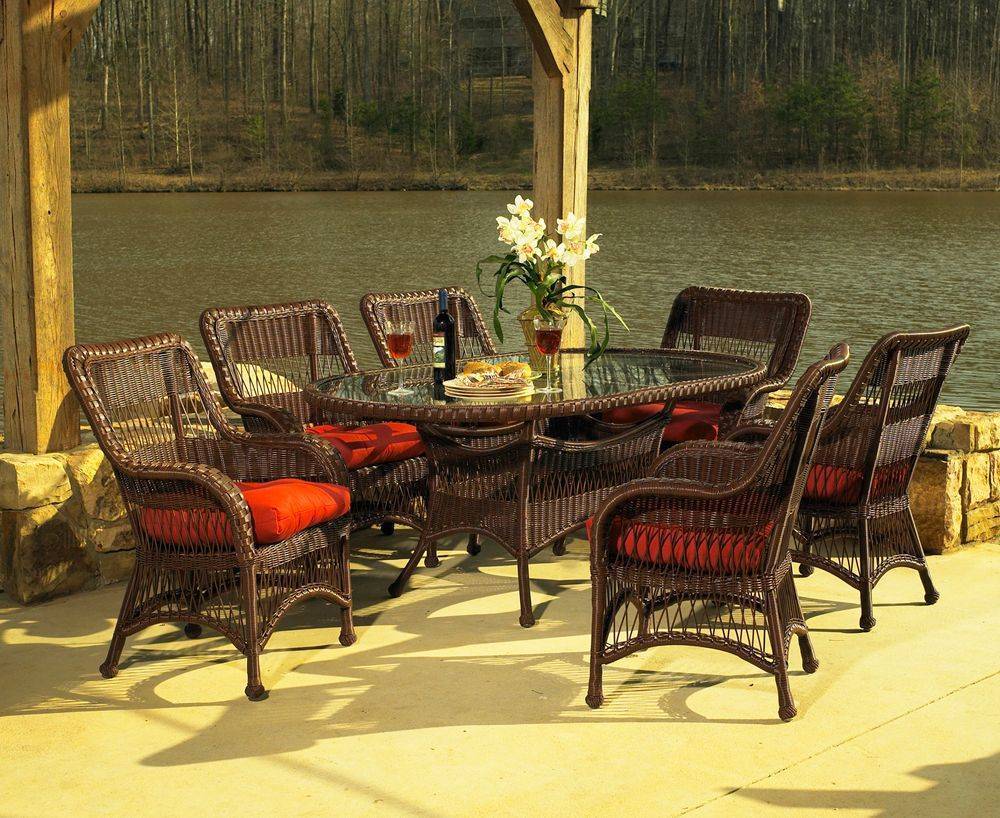 RUTGERS OVAL OUTDOOR DINING SET