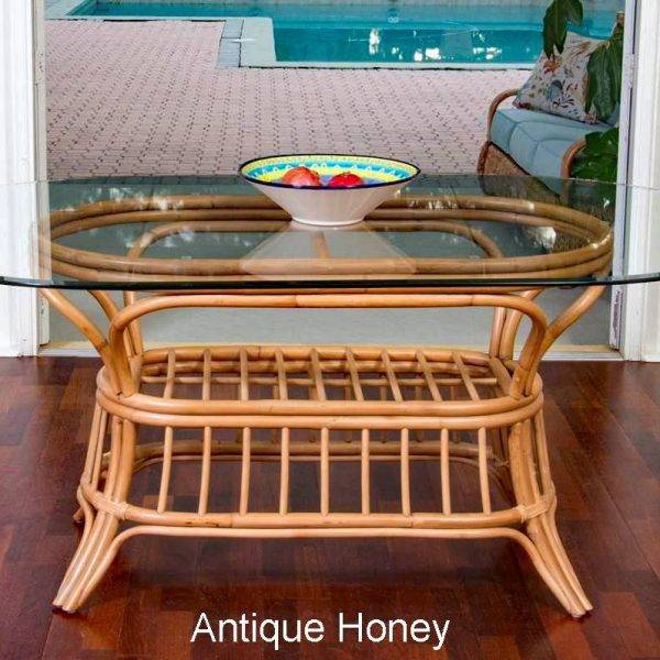 Universal Oval Table in Antique Honey