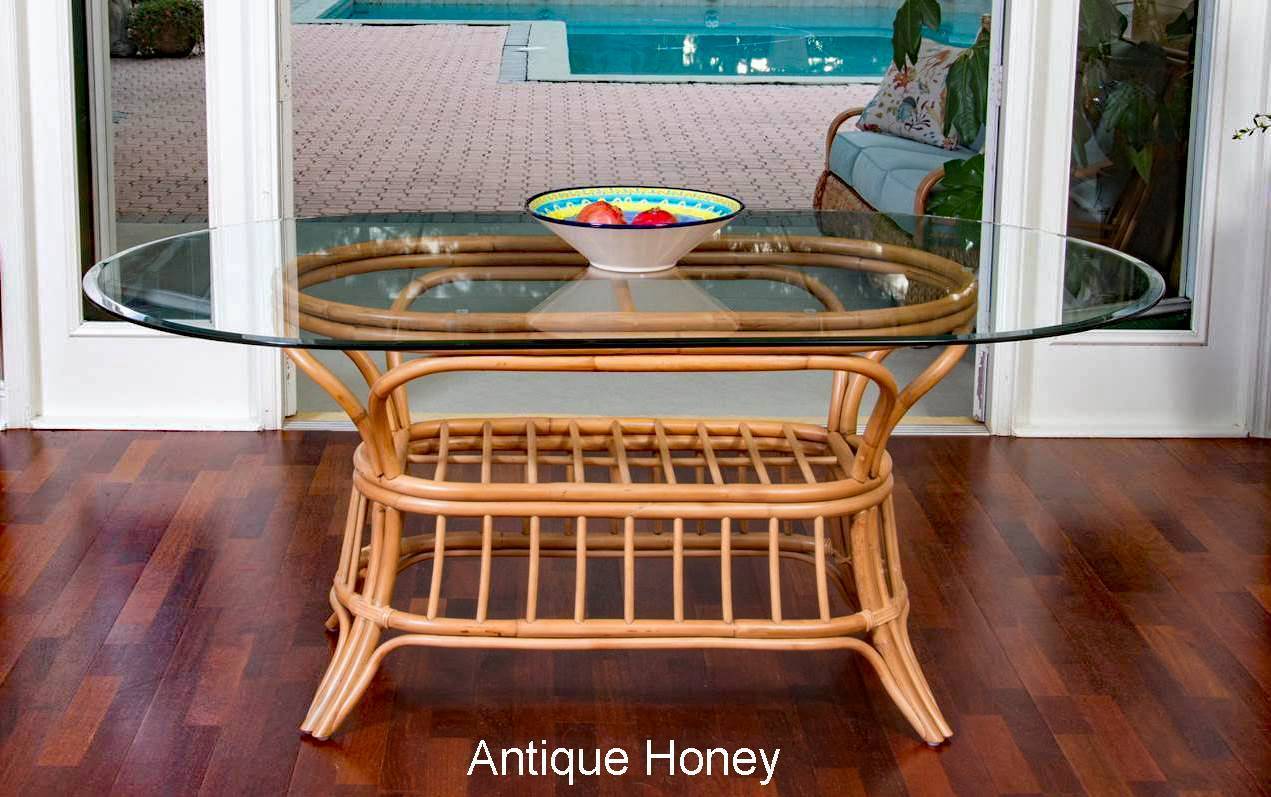 Universal Oval Table in Antique Honey