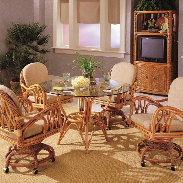 new twist caster dining set