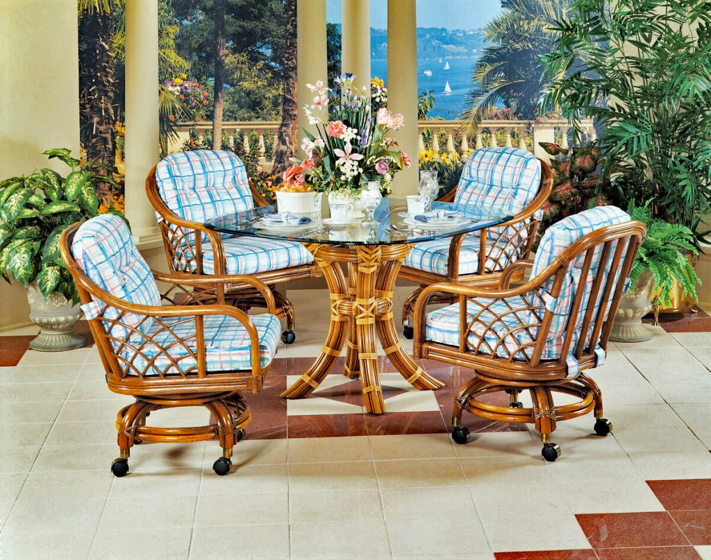 santa cruz caster dining set